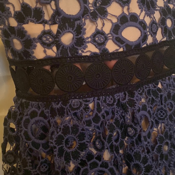 Dress - Picture 6 of 9